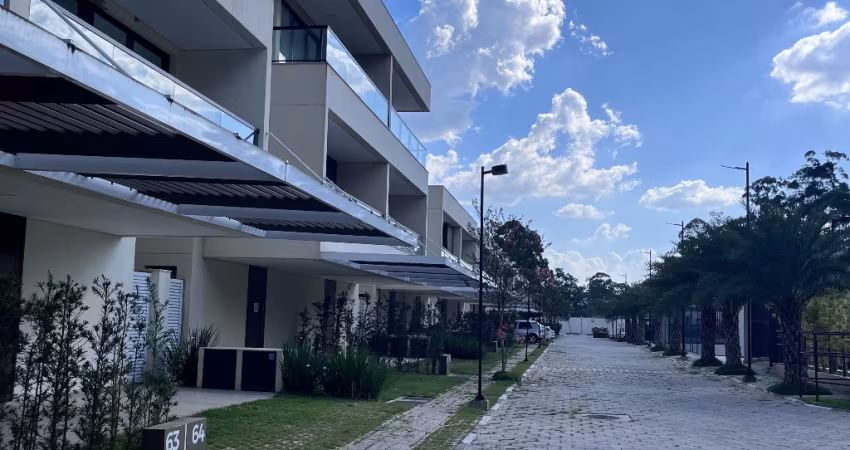 Casa com 3 quartos a venda em Santana de Parnaíba -condomínio Alpha House