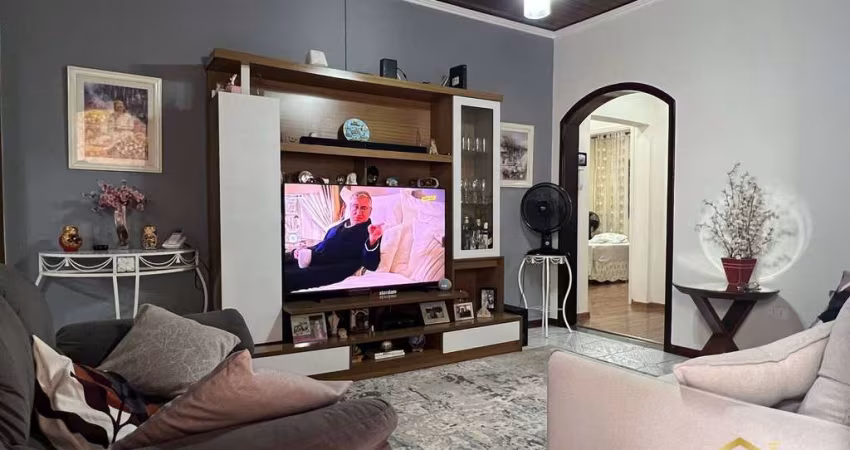 Casa com 3 Quartos à venda, 212 m² por R$ 855.000,00 - Umuarama - Osasco.