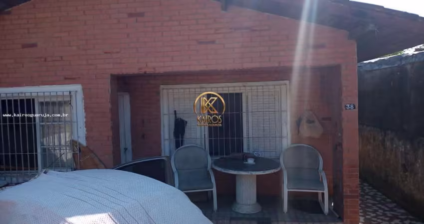 Casa para Venda em Guarujá, Balneário Praia do Pernambuco, 4 dormitórios, 1 suíte, 3 banheiros, 2 vagas