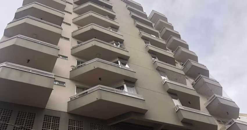 Apartamento com 4 quartos no centro de Brusque