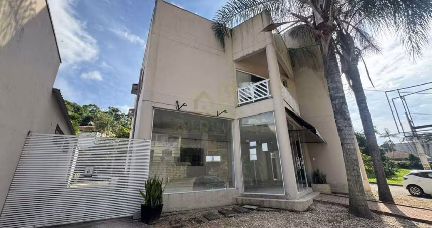 Sala comercial com 200m² no bairro Primeiro de Maio!!!