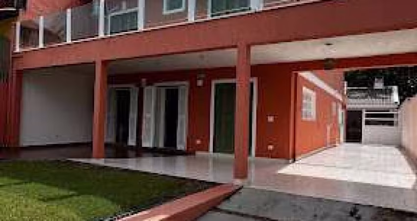 Sobrado com 6 dormitórios à venda, 300 m² por R$ 3.300.000,00 - Lagoinha - Ubatuba/SP