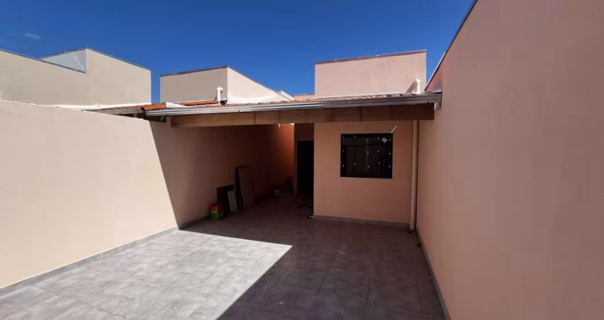Casa para Venda em Montes Claros, Santa Rafaela, 3 dormitórios, 1 suíte, 2 banheiros, 2 vagas
