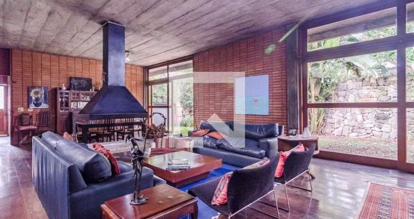 Casa à Venda - Alto de Pinheiros, 5 Quartos,  331 m2