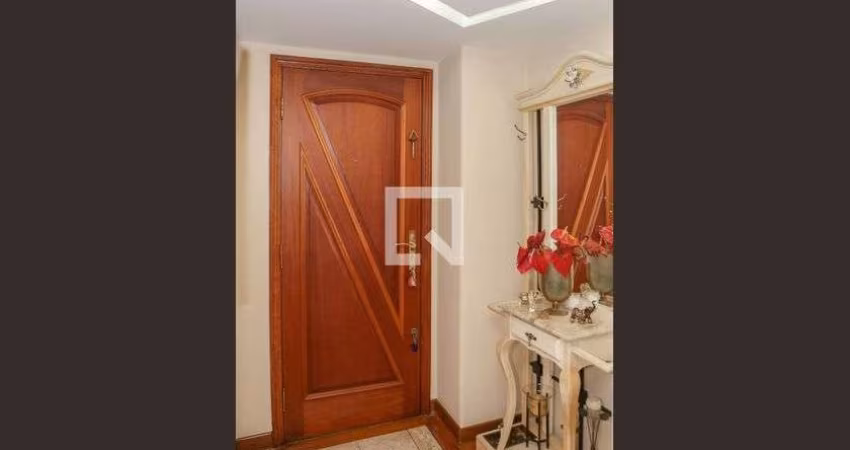 Apartamento à Venda - Vila Pompéia, 2 Quartos,  141 m2