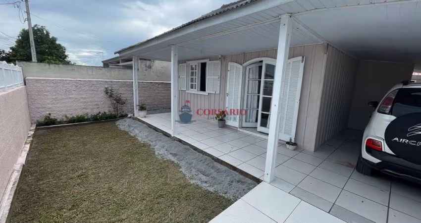 Casa com amplo terreno em região de moradores