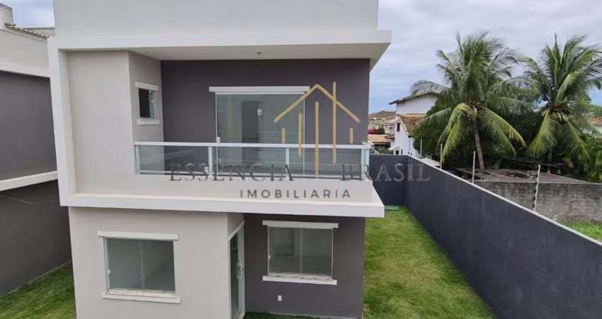 EXCELENTE CASA DUPLEX a 6 minutos da Praia de Buraquinho, em Miragem