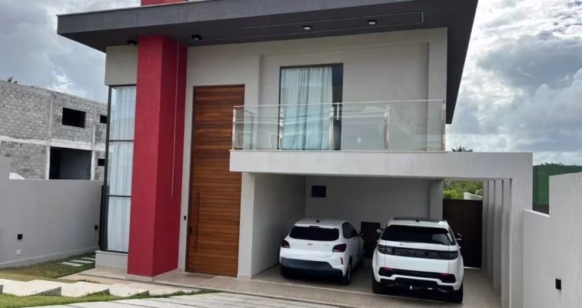 EXCELENTE CASA DUPLEX  com 5 suítes, em Condomínio Clube a 200 metros da Estrada do Côco