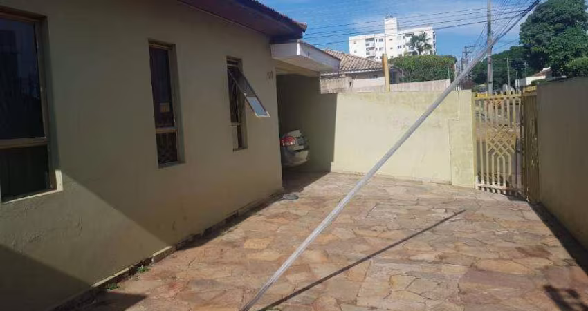 Casa para Venda em Presidente Prudente, PAULISTA, 3 dormitórios, 1 banheiro, 3 vagas
