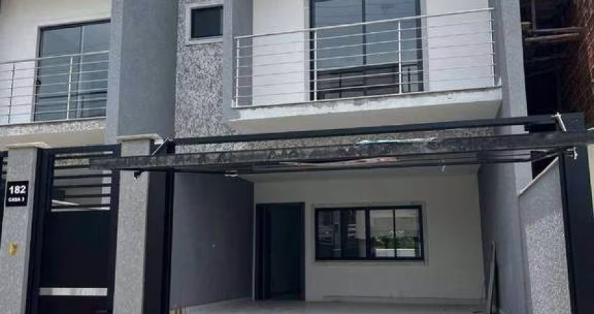 Casa com 3 dormitórios à venda, 149 m² por R$ 990.000,00 - América - Joinville/SC