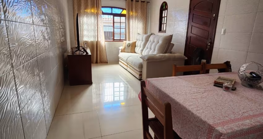 Linda Casa Reformada com 3 Dormitórios $450mil