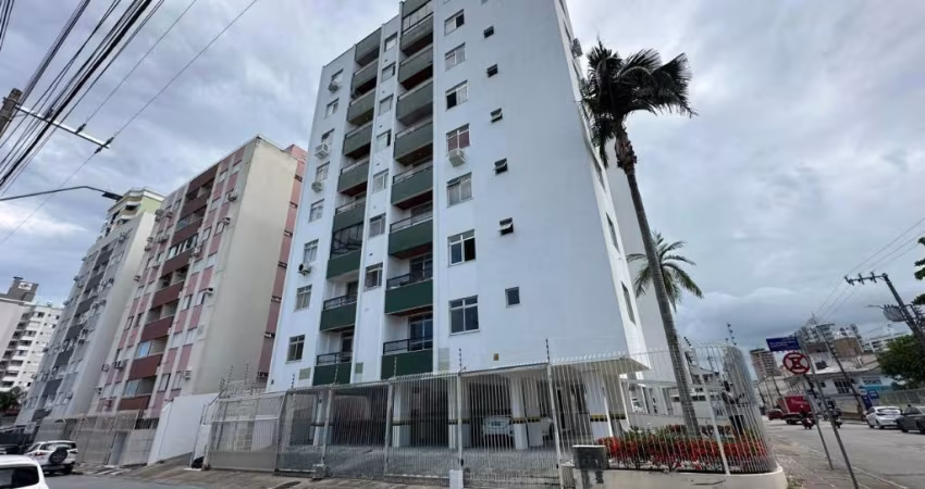 Duplex com 03 dormitórios, sendo 01 suíte no bairro Campinas, São José/SC.
