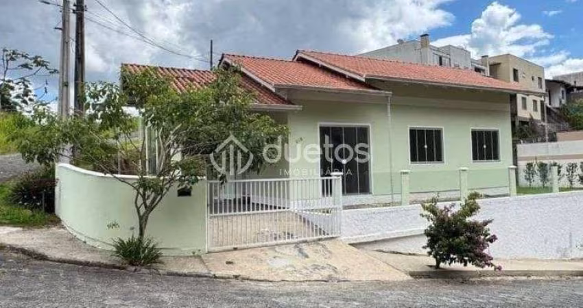 Casa Solta com 1 suíte mais 2 quartos