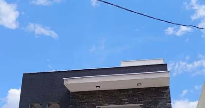 Casa nova c/ 3 suítes, piscina e gourmet – Cond. Helena Maria – R$1.190Mi