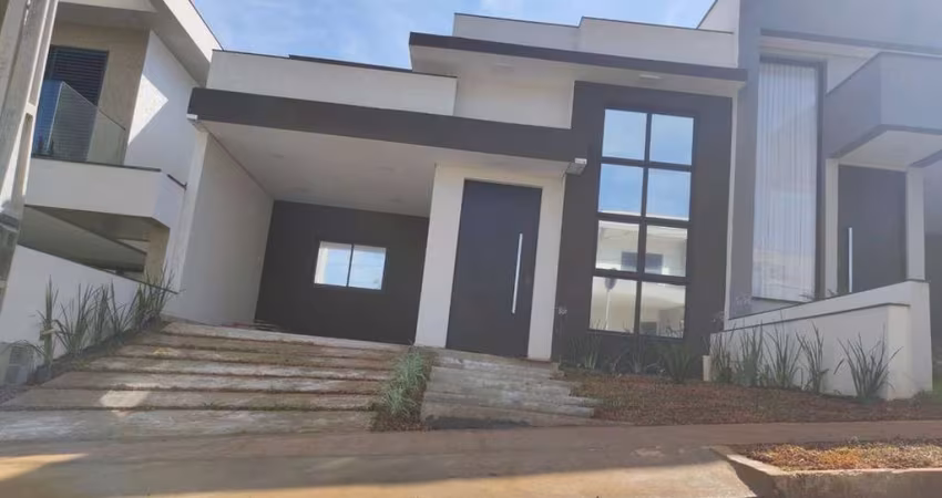 Casa com 3 Dorms, Suíte Master, Área Gourmet e Garagem para 2 Carros