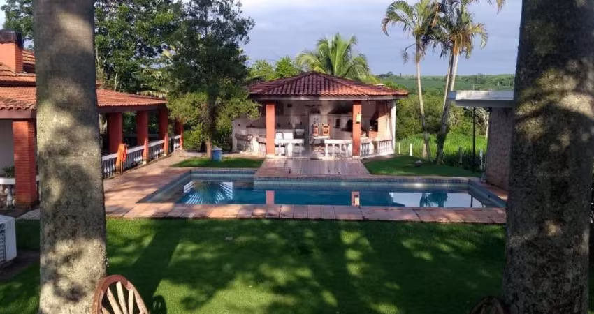 Sítio com 3 dormitórios à venda, 338800 m² por R$ 3.500.000,00 - Centro - Mococa/SP