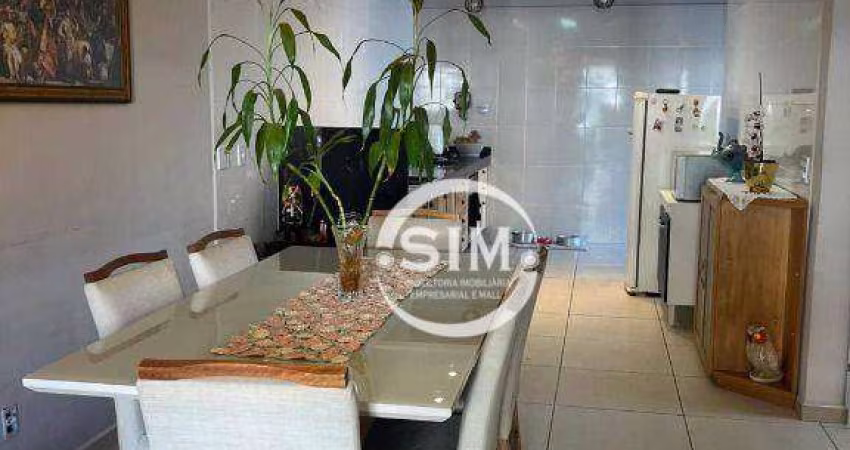 Casa com 3 dormitórios à venda, 131 m² por R$ 740.000 - Praia do Siqueira - Cabo Frio/RJ