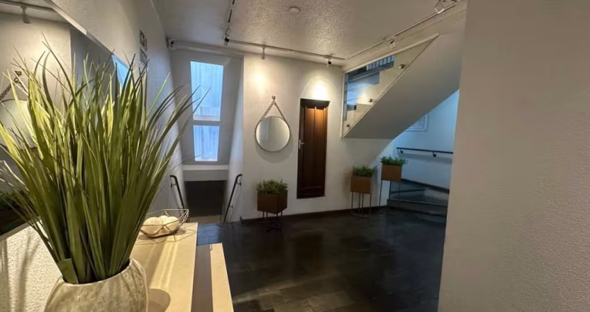 Apartamento com 02 dormitórios semi mobiliado em Ana Rech, Caxias do Sul