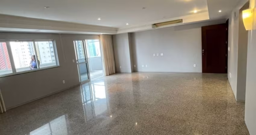Lindo apartamento para venda no coração do Renascença com 217m²