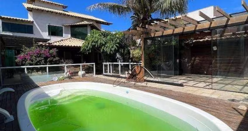 Casa com 4 dormitórios para alugar, 289 m² por R$ 7.930/mês - Miguel Couto - Cabo Frio/RJ
