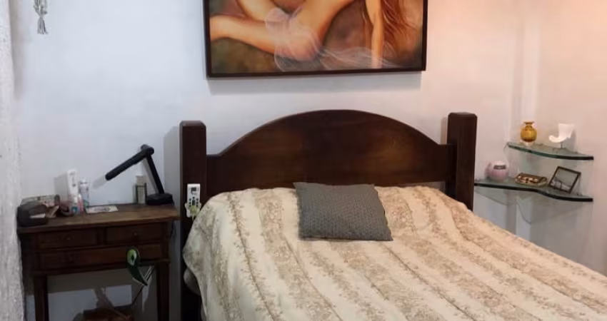 Apartamento com 02 dormitórios, com 72 m2 Bem Localizado