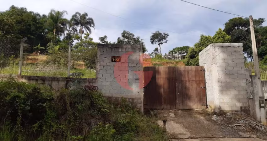 Chácara formada para venda com piscina e casa ampla - 195m² em Caçapava