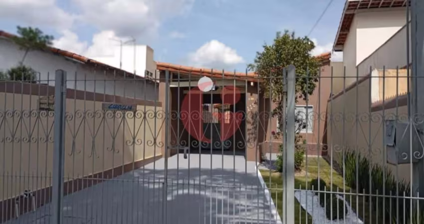 Casa para venda com 02 quartos e 02 vagas de garagem - 65m² no bairro Vila Nair