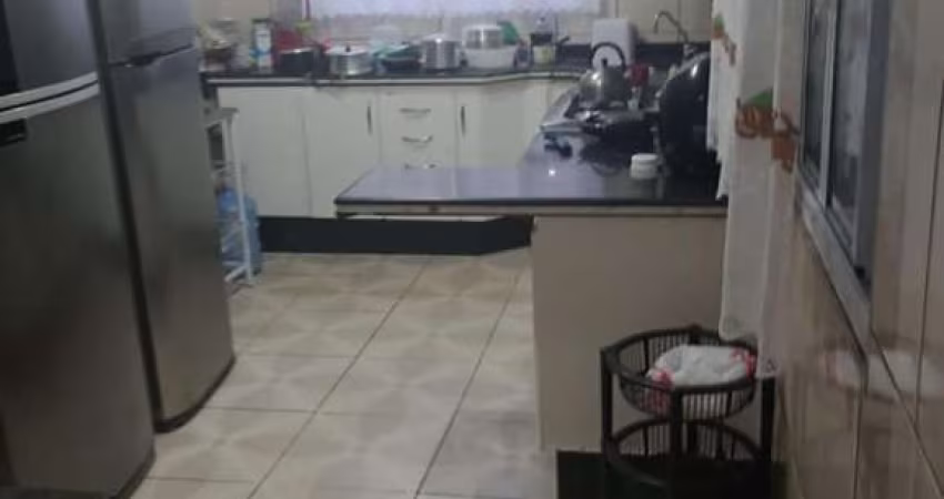 Casa para Venda em Fernandópolis, Conjunto Habitacional Bernardo Pessuto, 2 dormitórios, 1 suíte, 3 banheiros, 3 vagas