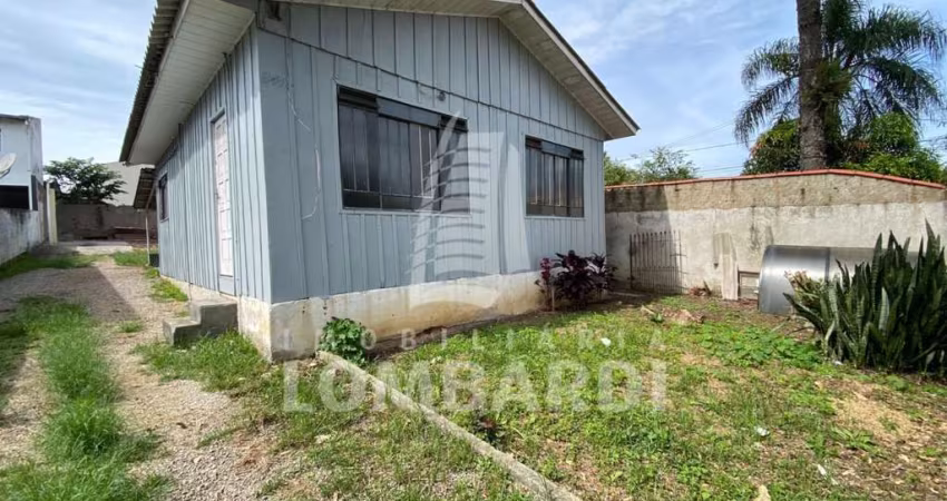 Casa Residencial com 2 quartos  para alugar, 75.00 m2 por R$1300.00  - Novo Mundo - Curitiba/PR