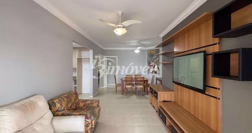 Apartamento para locação anual, semimobiliado, decorado e equipado, com 3 quartos (sendo uma suíte), 1 vaga de garagem, no bairro Centro, Balneário Camboriú-SC