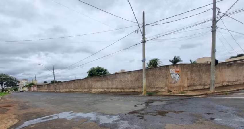 Àrea a venda no Santa Mônica