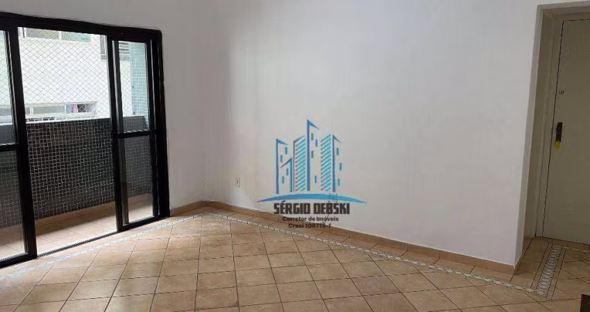 Vende-se apartamento com 2 quartos (sendo 1 suite), sala em 2 ambientes, terraço, boa cozinha, área de serviço com banheiro.