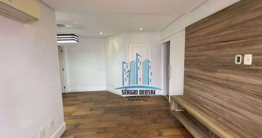 Vende-se apartamento totalmente reformado no Gonzaga, Santos-SP., próximo ao canal 3 e à Av. Ana Costa. Sol da manhã.