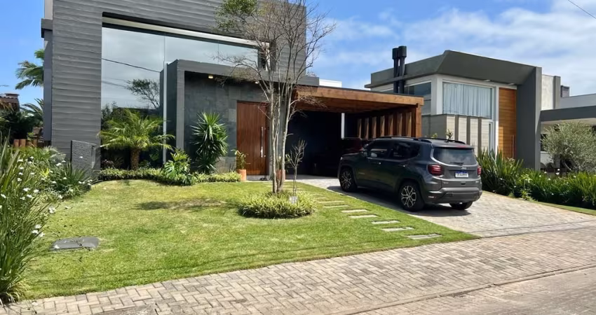 LINDA CASA À VENDA NO CONDOMÍNIO DUBAI EM CAPÃO DA CANOA!