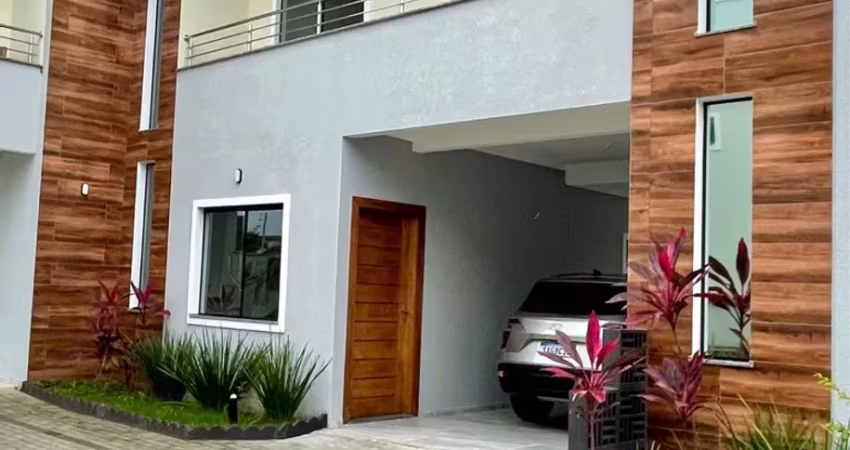 Sobrado Geminado Novo em Condomínio Bom Retiro