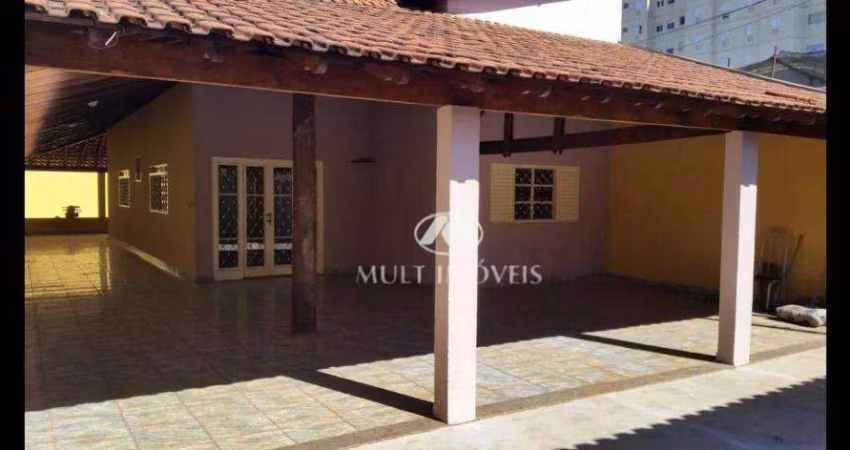 Casa Térrea em excelente localização no Bairro Pq Presidente Dutra II com 314,50m² de terreno e 239m2 de construção.