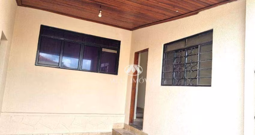 Casa Térrea localizada no Bairro Campos Elísios, com  178m² de área útil construída.