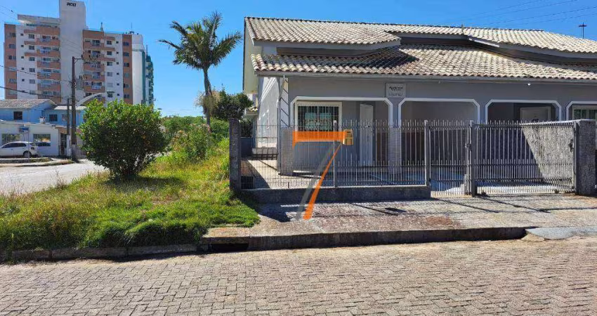 Casa com 2 dormitórios para alugar, 75 m² por R$ 3.100,01/mês - Rio Caveiras - Biguaçu/SC