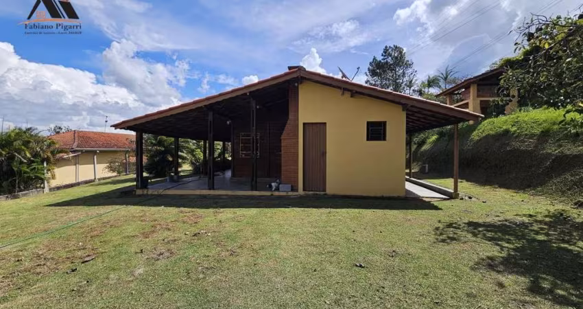 Chácara Condomínio para Venda em Pinhalzinho, zona rural, 3 dormitórios, 1 suíte, 3 banheiros