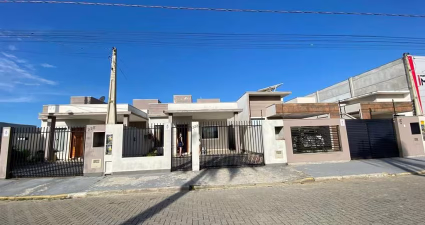 Casa com 2 dormitórios sendo 1 suíte