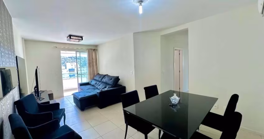 Apartamento Amplo à venda no bairro Kobrasol em São José/SC
