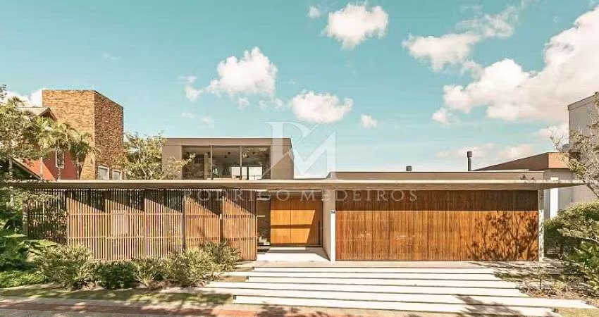 Casa à venda no bairro Cacupé em Florianópolis/SC