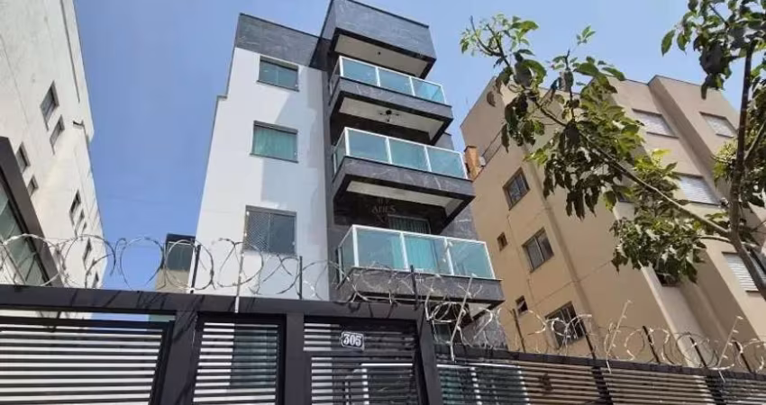 Cobertura - 5 qts. - 1 suíte c/ Varanda - 3 vg. - Apenas R$750K