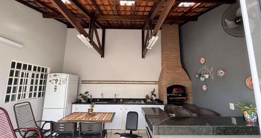Casa com 3 quartos à venda na Rua Coronel Siqueira Reis, Jardim Estoril, Marília