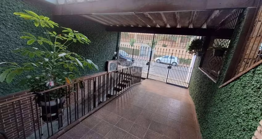 Sobrado à venda com 3 dormitórios, 7 vagas de garagem na Saúde.