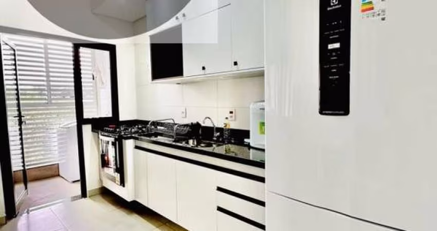Oportunidade Imperdível! Apartamento Mobiliado com 2 Dormitórios sendo 01 suíte  na Vila Gardênia