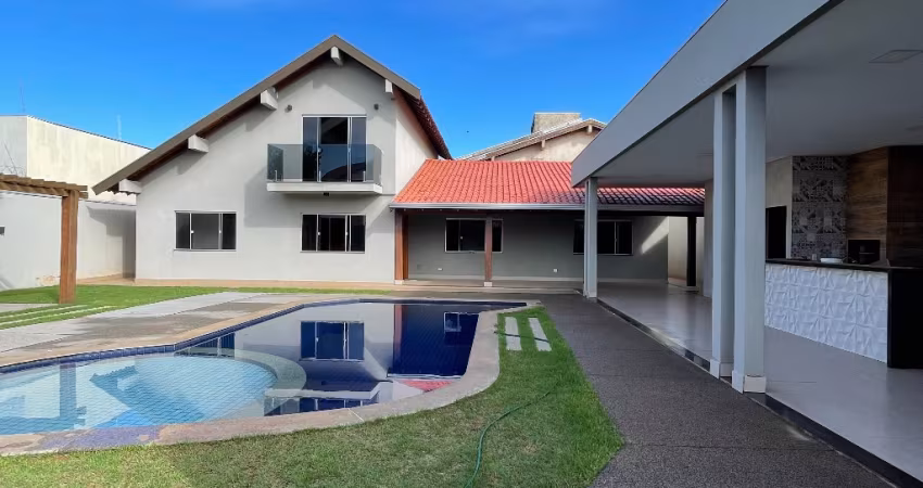Vendo sobrado rico em cômodos com gourmet e piscina
