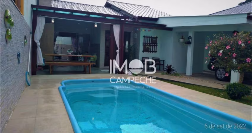 Casa à Venda na Armação - Florianópolis SC