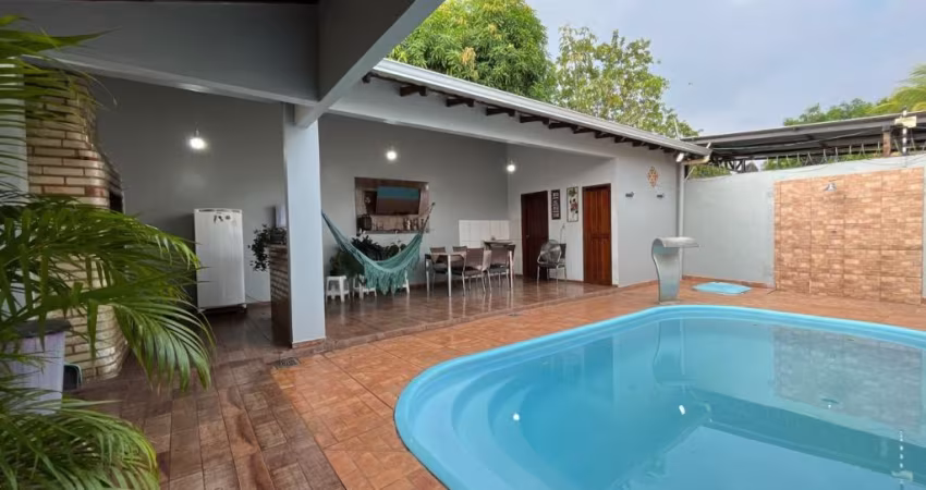 Vende-se casa no Bairro Aponiã