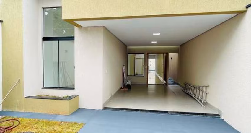 Casa com piscina - Vila Santa Helena  Casa de Rua com 3 Quarto(s) e 5 banheiro(s) à Venda, 138 por R$ 690.000 no setor Vila Santa Helena FL24364